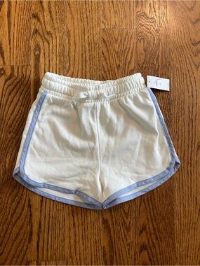 GAP Kids white drawstring elastic waist shorts size 4-5 years